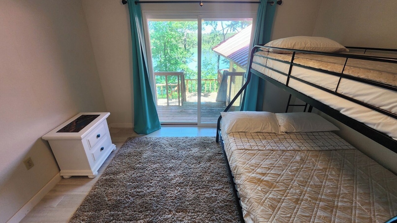 Photo of Bedroom in Greers Ferry