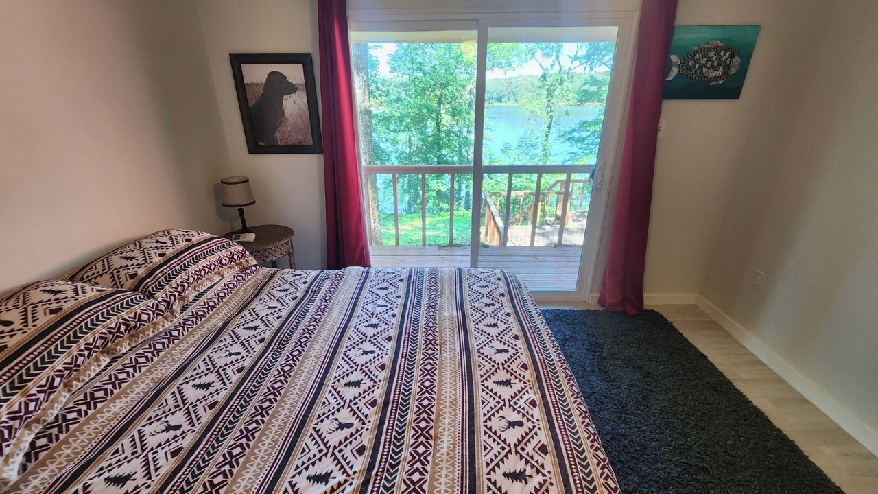 Photo of Bedroom in Greers Ferry