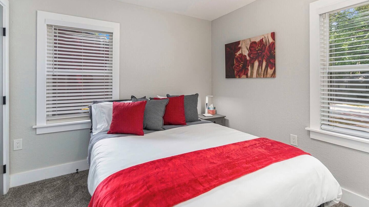 Photo of Bedroom in Grandview