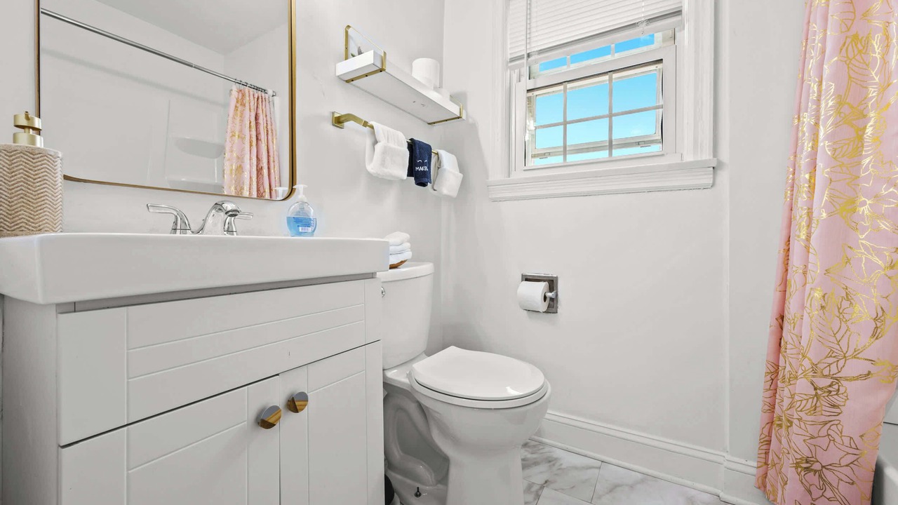 Photo of Bathroom in Audubon