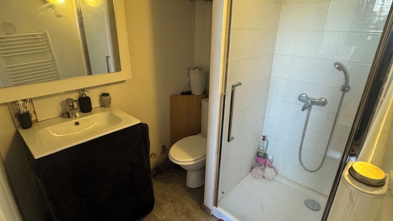 Photo of Bathroom in La Chapelle-en-Serval