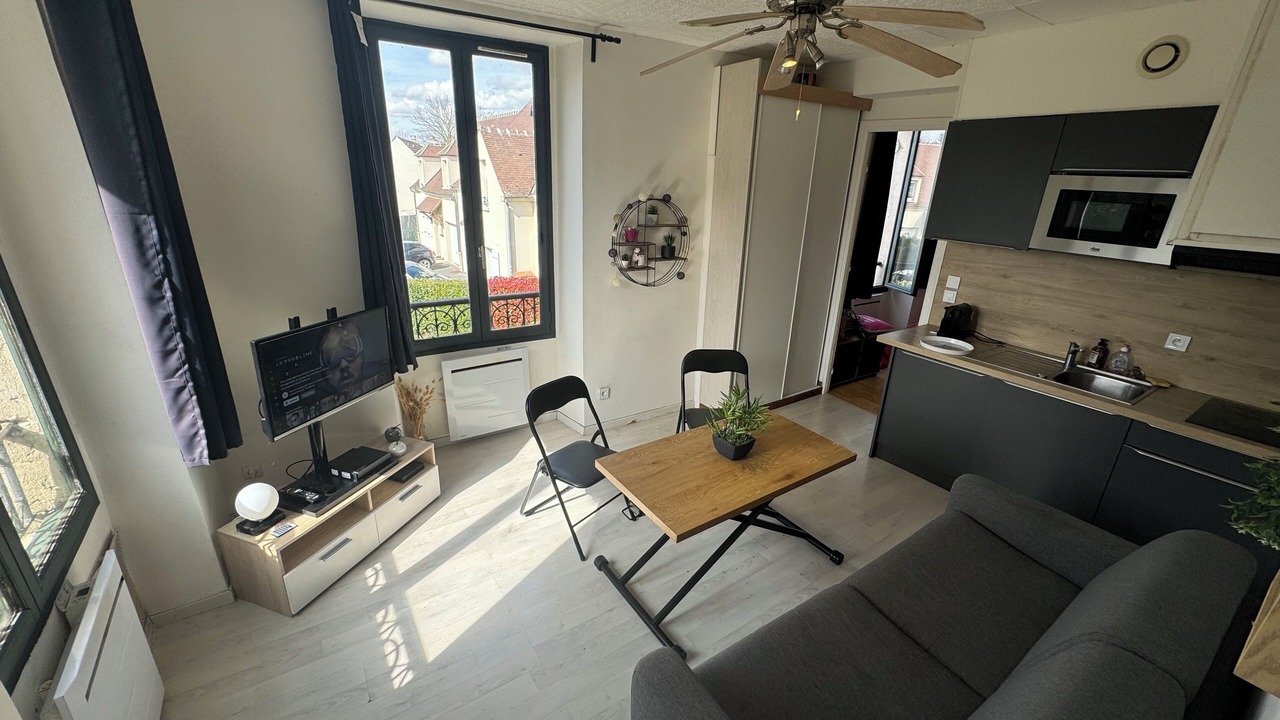 Photo of Livingroom in La Chapelle-en-Serval