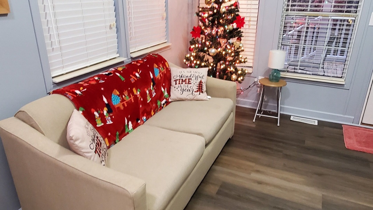 Photo of Livingroom in Canada