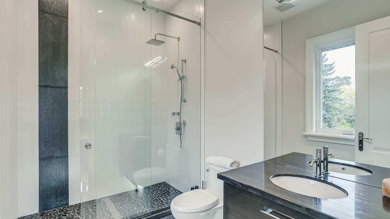 Photo of Bathroom in Richmond Hill