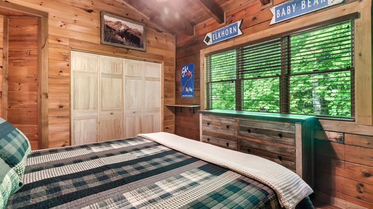 Photo of Bedroom in Cosby