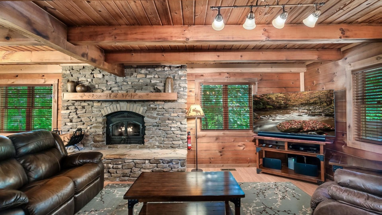 Photo of Livingroom in Cosby