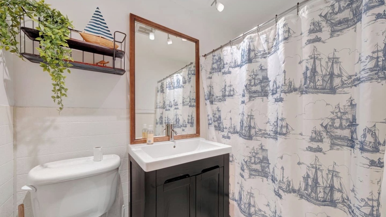 Photo of Bathroom in Urbana