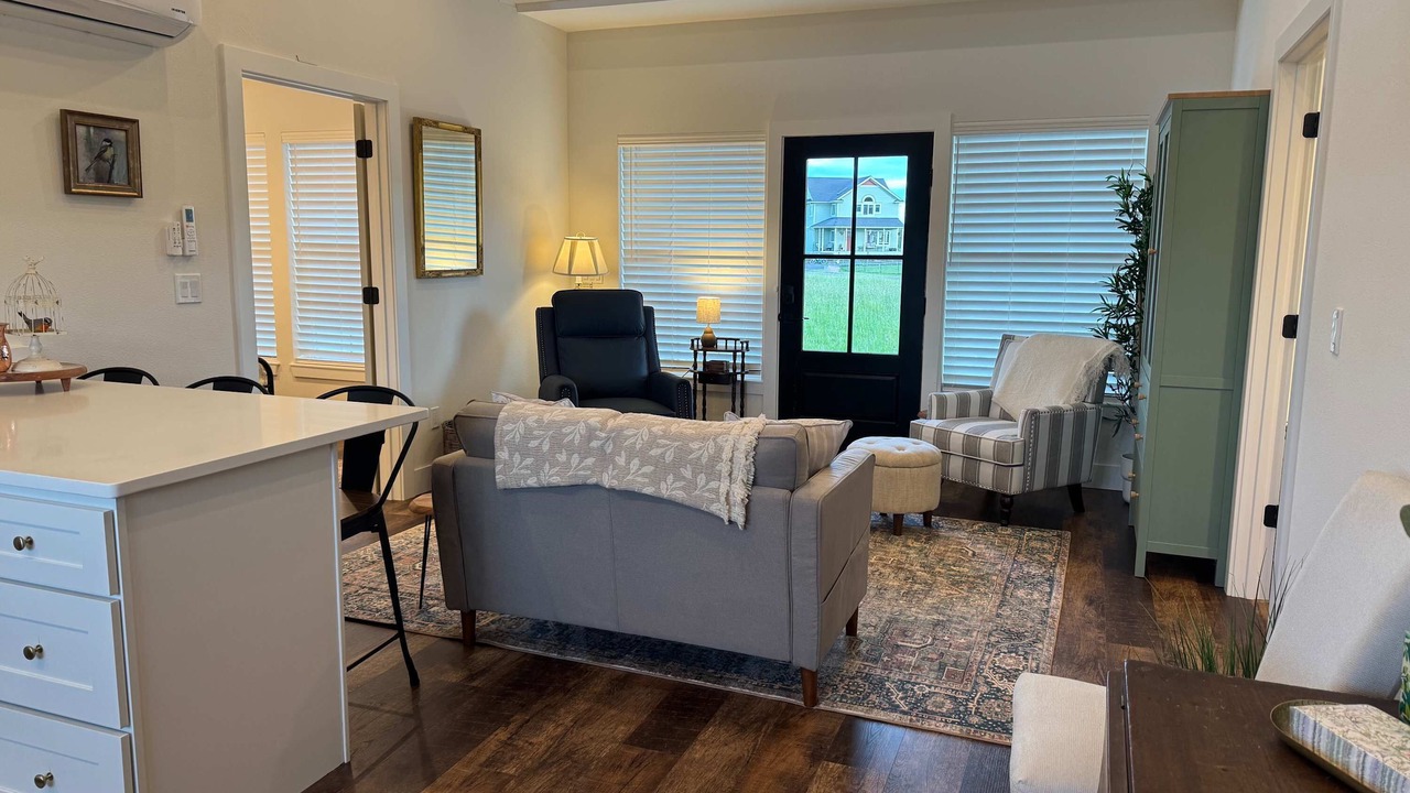 Photo of Livingroom in Harvard