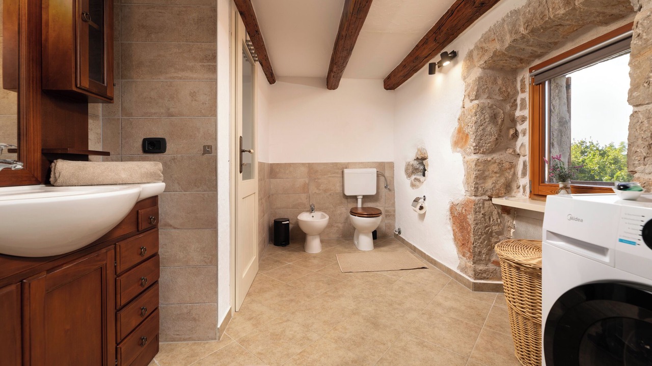 Photo of Bathroom in Gabonjin