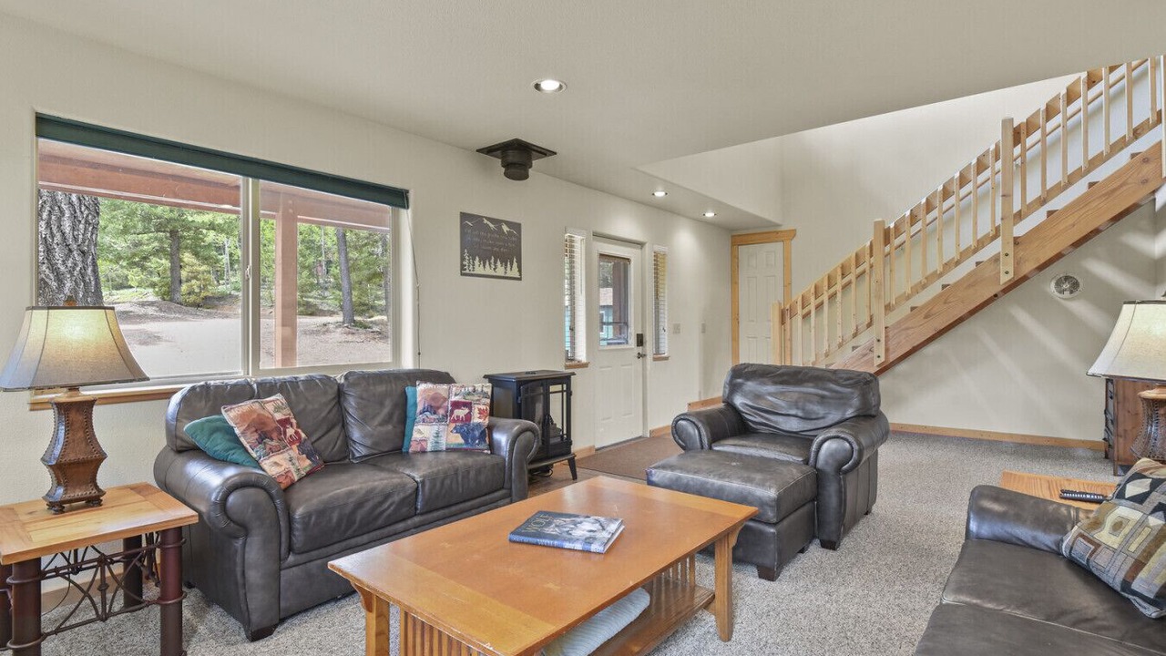 Photo of Livingroom in Divide