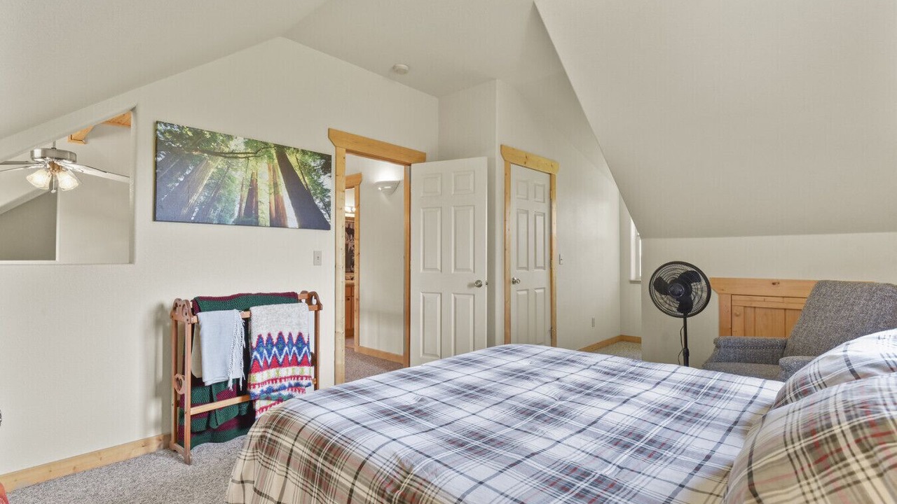 Photo of Bedroom in Divide