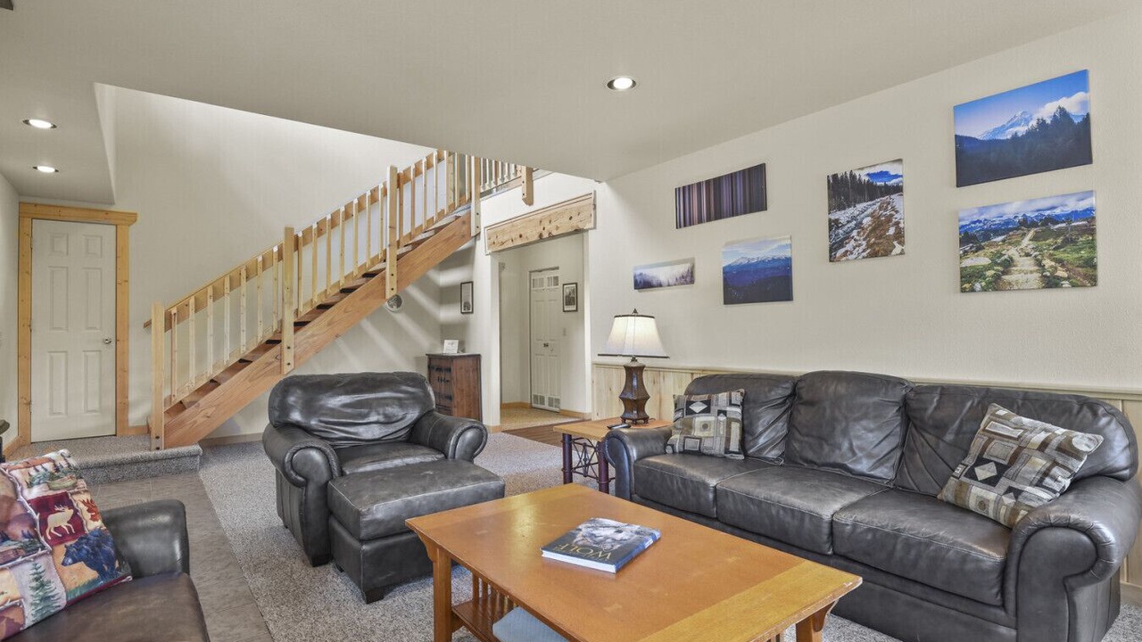 Photo of Livingroom in Divide