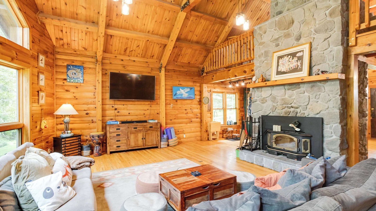 Photo of Livingroom in Keedysville