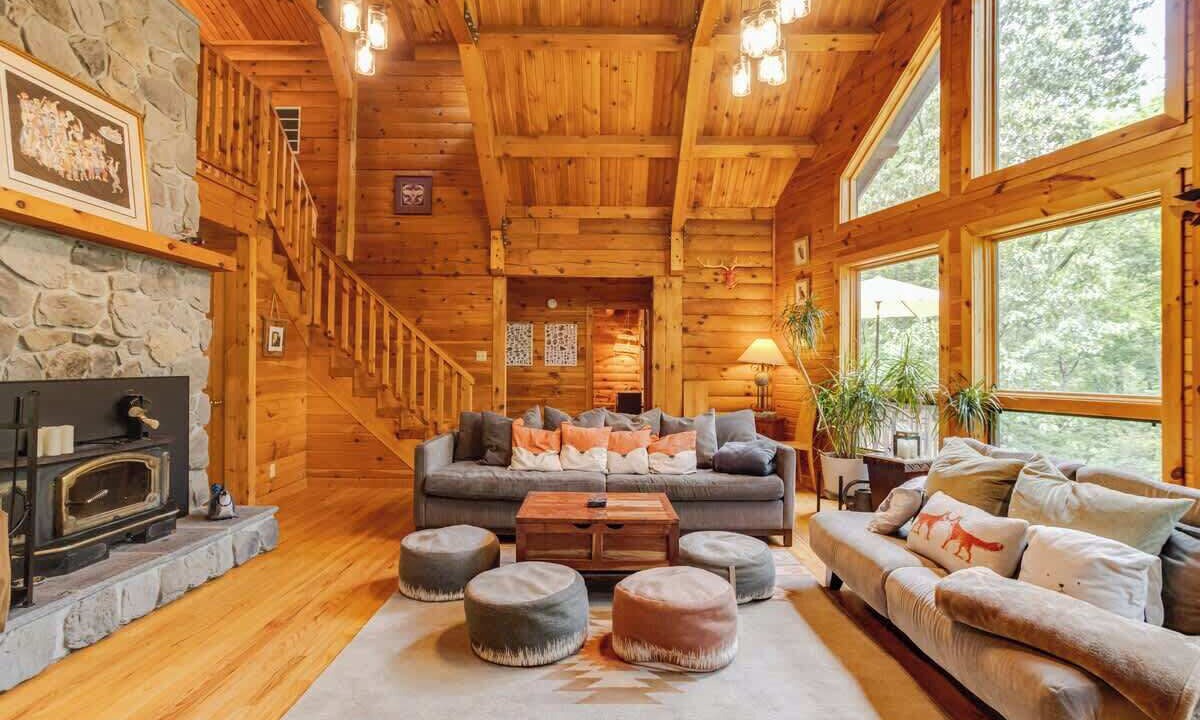 Photo of Livingroom in Keedysville
