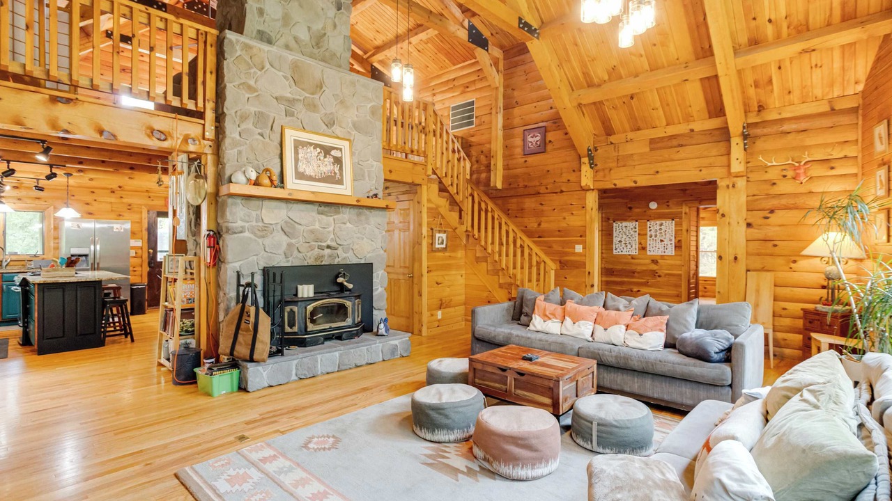 Photo of Livingroom in Keedysville