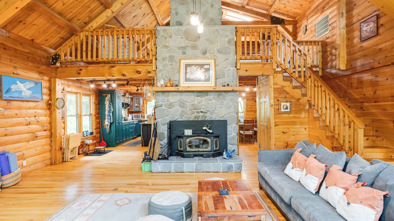 Photo of Livingroom in Keedysville