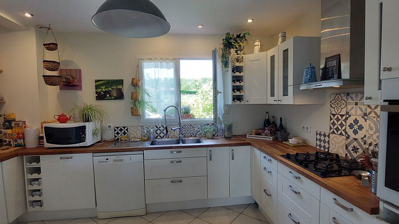 Photo of Kitchen in Lafrancaise