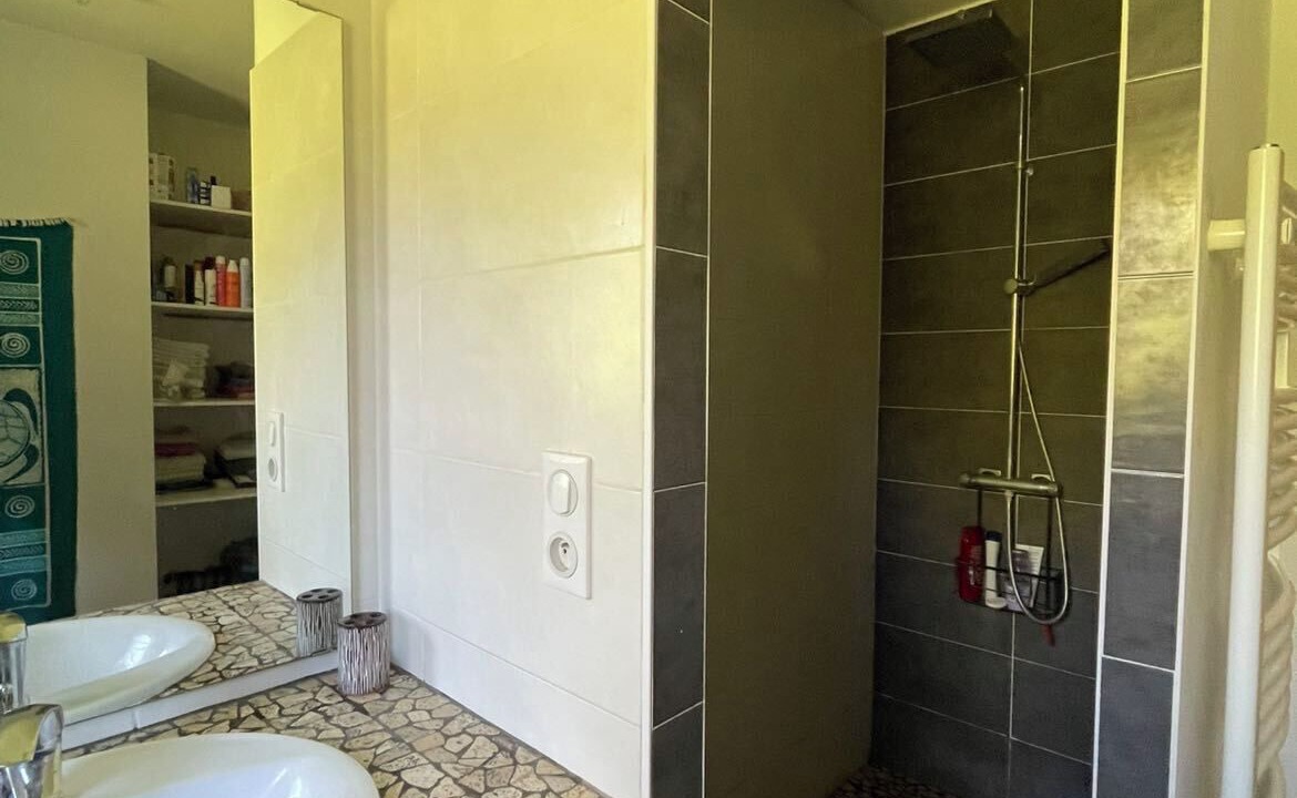 Photo of Bathroom in Lafrancaise