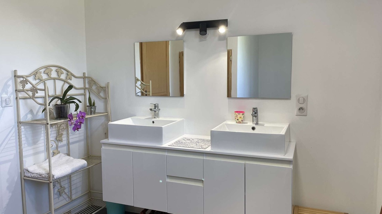 Photo of Bathroom in Lafrancaise