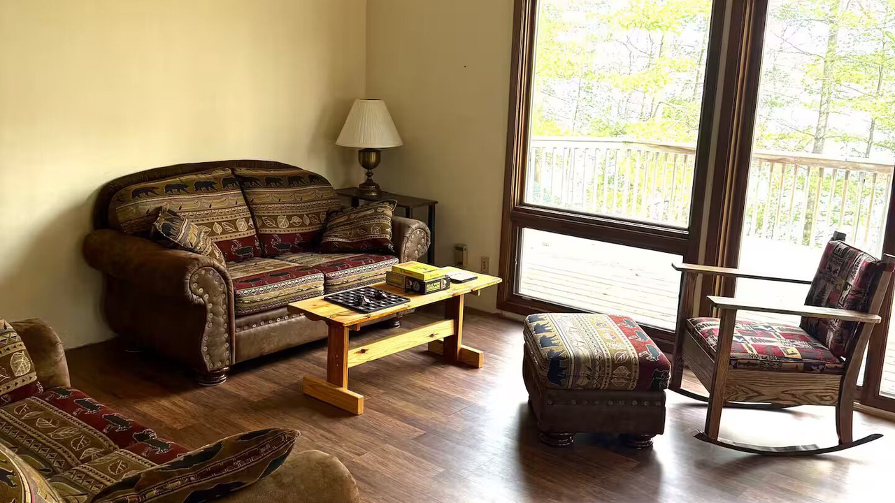 Photo of Livingroom in Crosslake