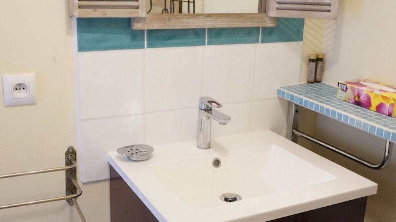 Photo of Bathroom in Lamalou-les-Bains