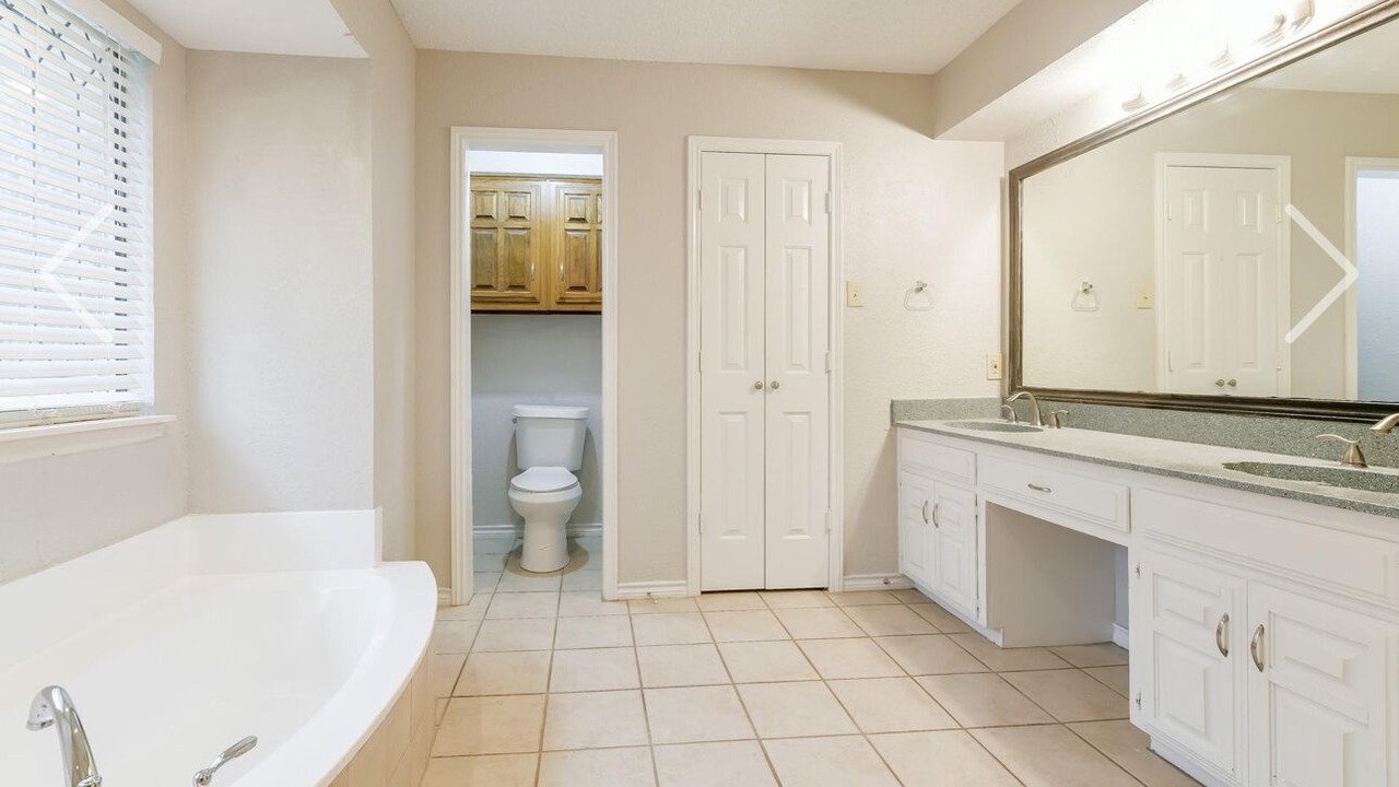 Photo of Bathroom in DeSoto