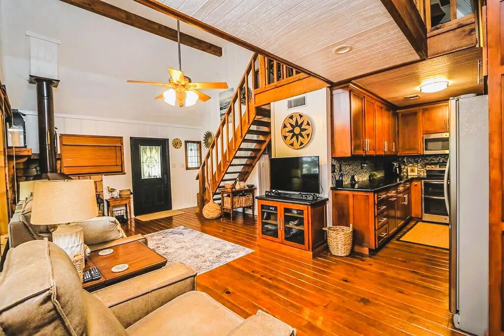 Photo of Livingroom in Jasper