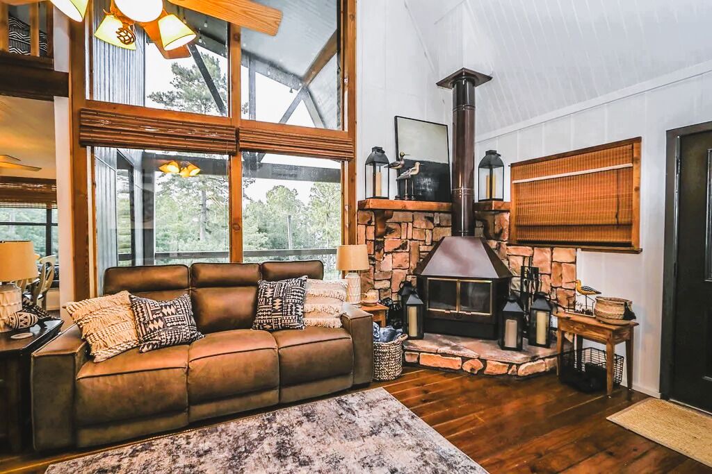 Photo of Livingroom in Jasper