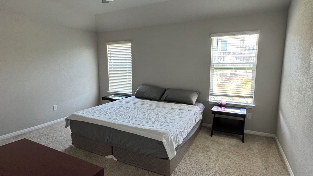 Photo of Bedroom in Manor
