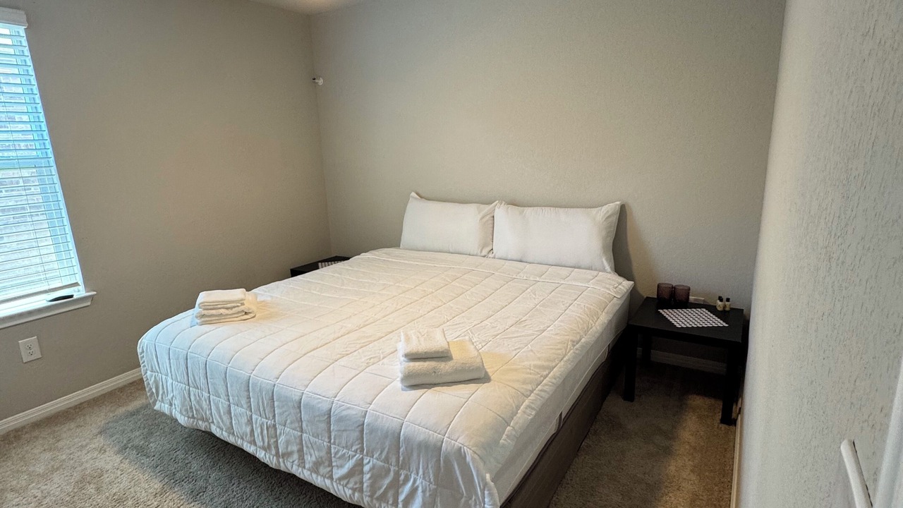 Photo of Bedroom in Manor
