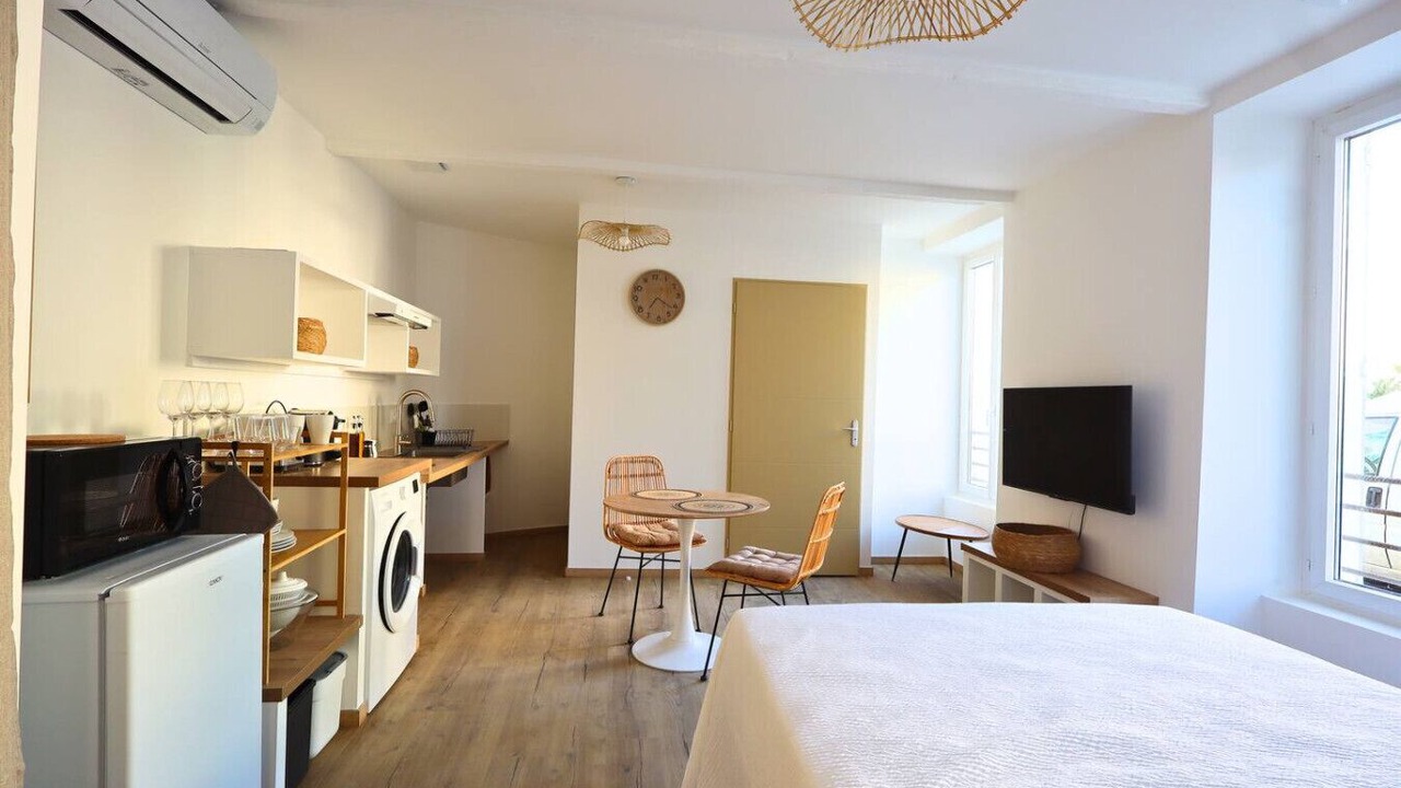 Photo of Bedroom in Camaret-sur-Aigues