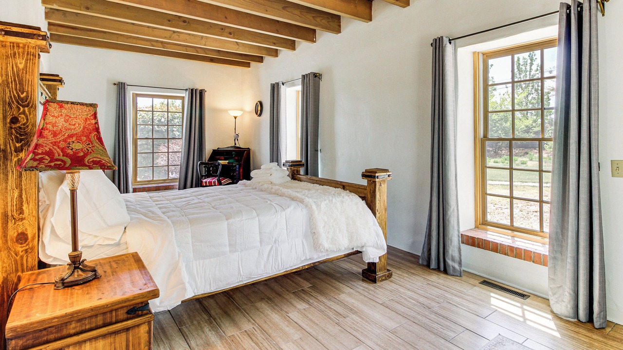 Photo of Bedroom in Near North Valley