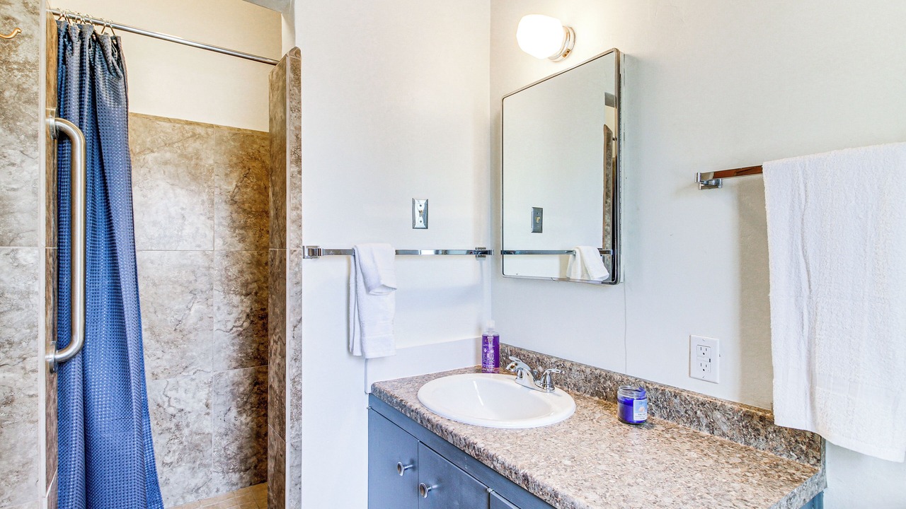 Photo of Bathroom in Near North Valley