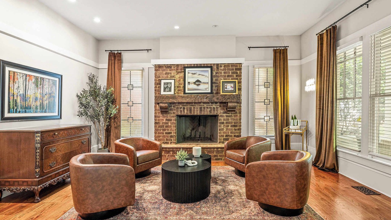 Photo of Livingroom in Midtown