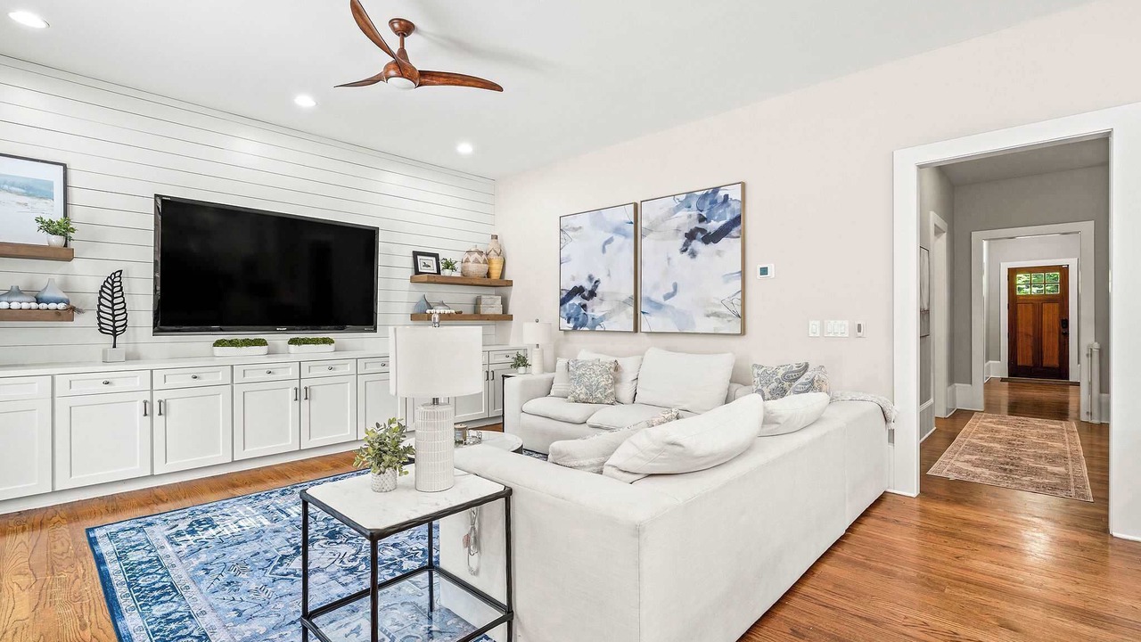 Photo of Bedroom in Midtown