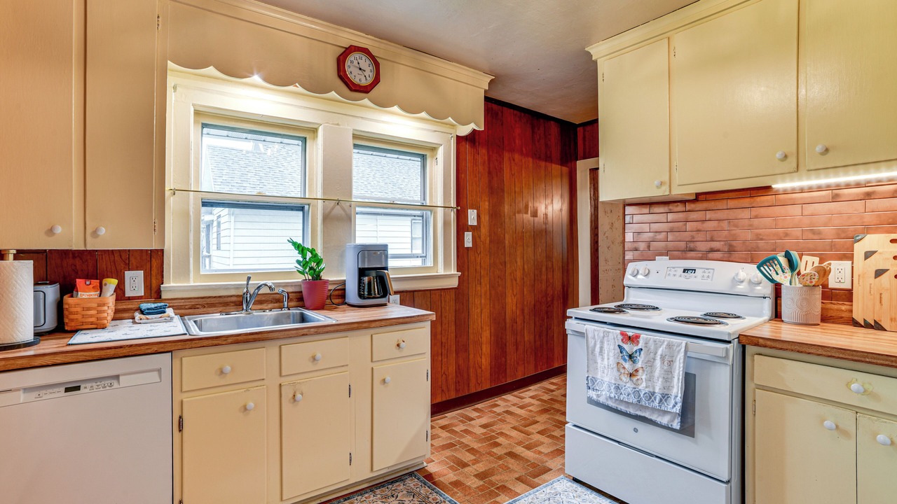 Photo of Others in Vestal