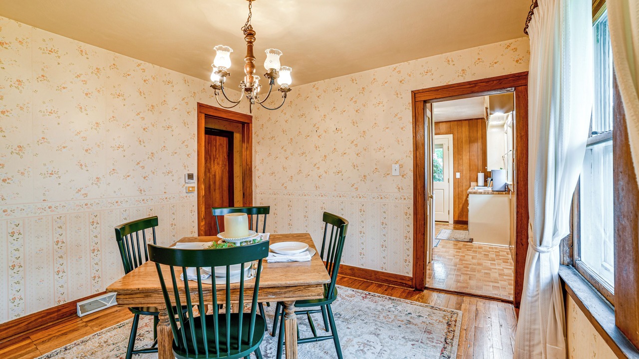 Photo of Livingroom in Vestal