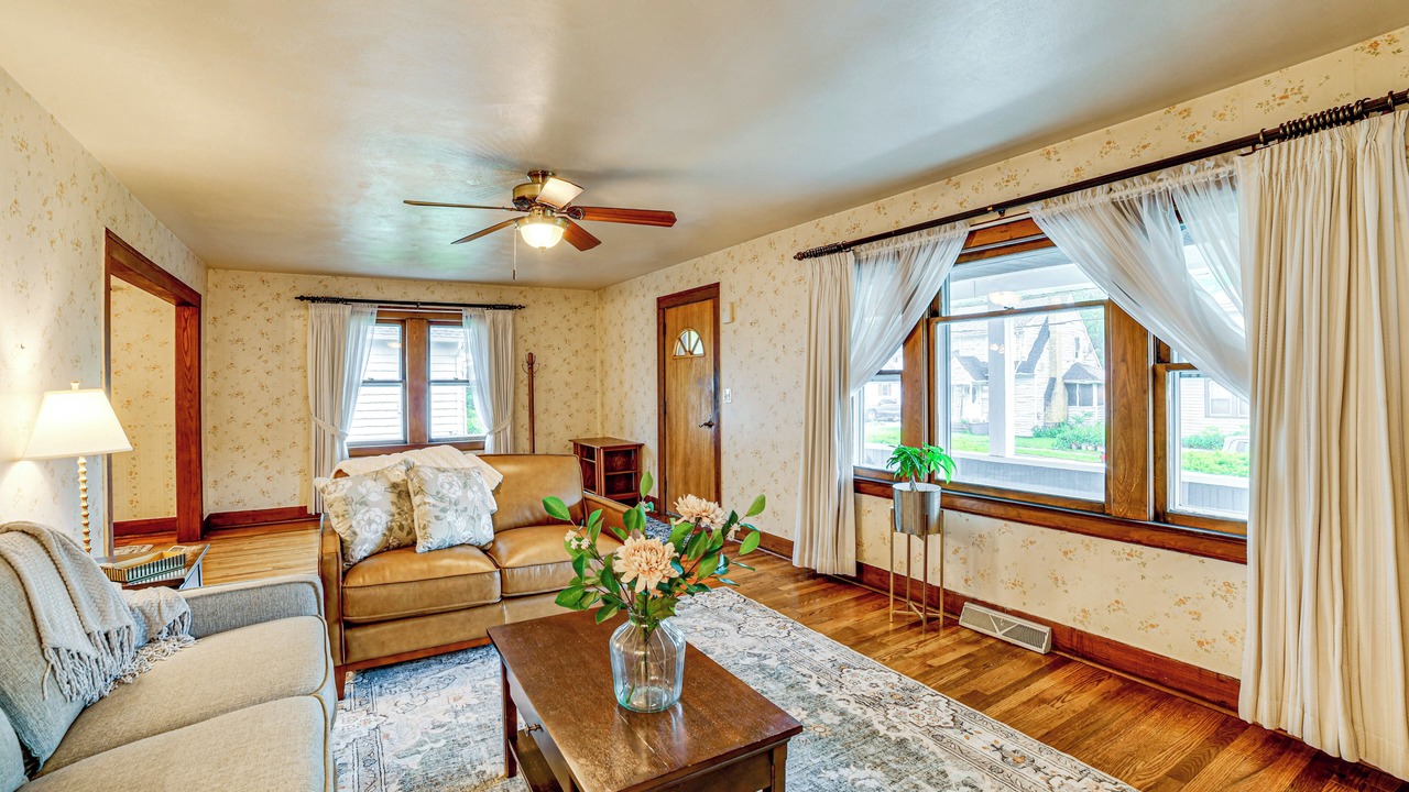 Photo of Livingroom in Vestal