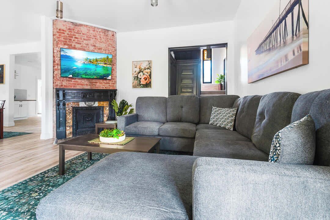 Photo of Livingroom in Niagara Falls