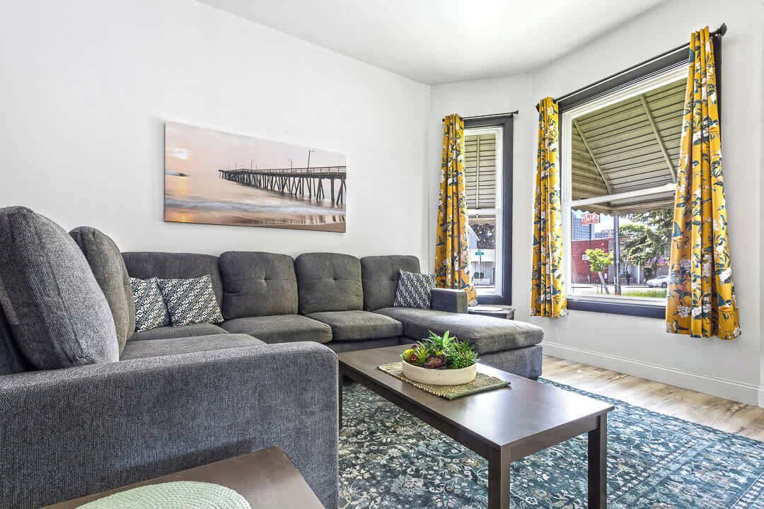 Photo of Livingroom in Niagara Falls