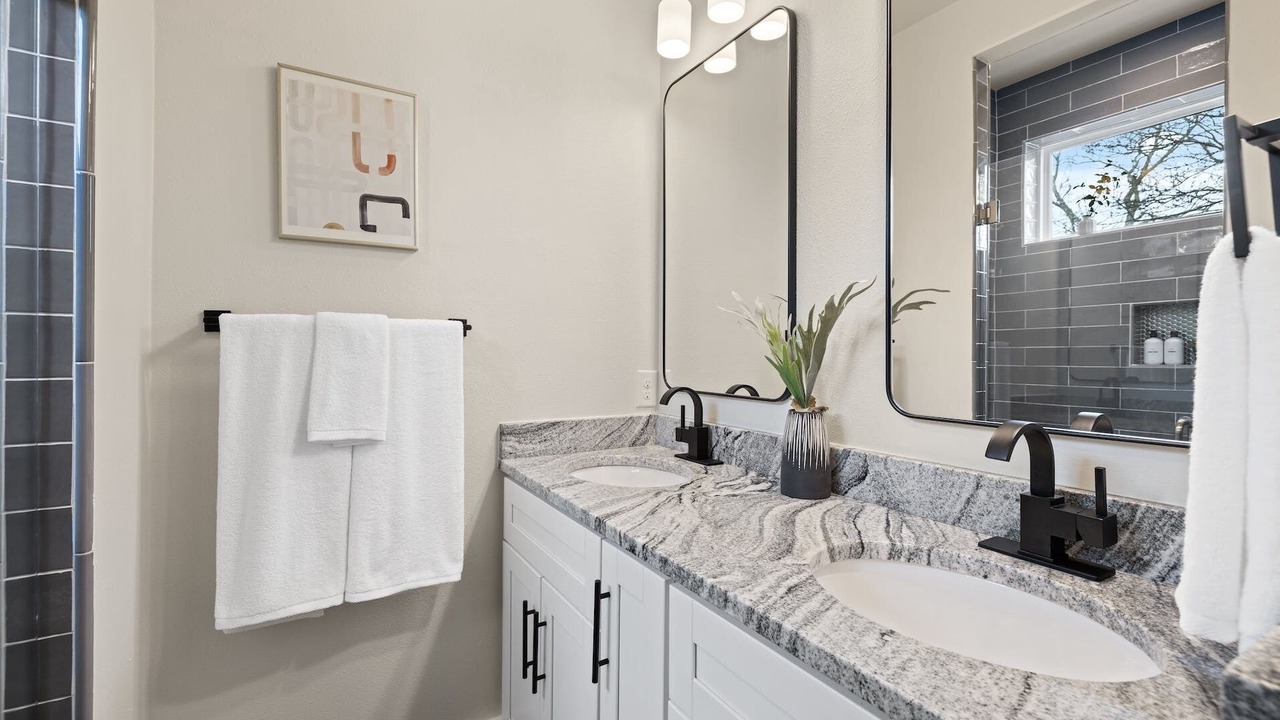 Photo of Bathroom in Govalle