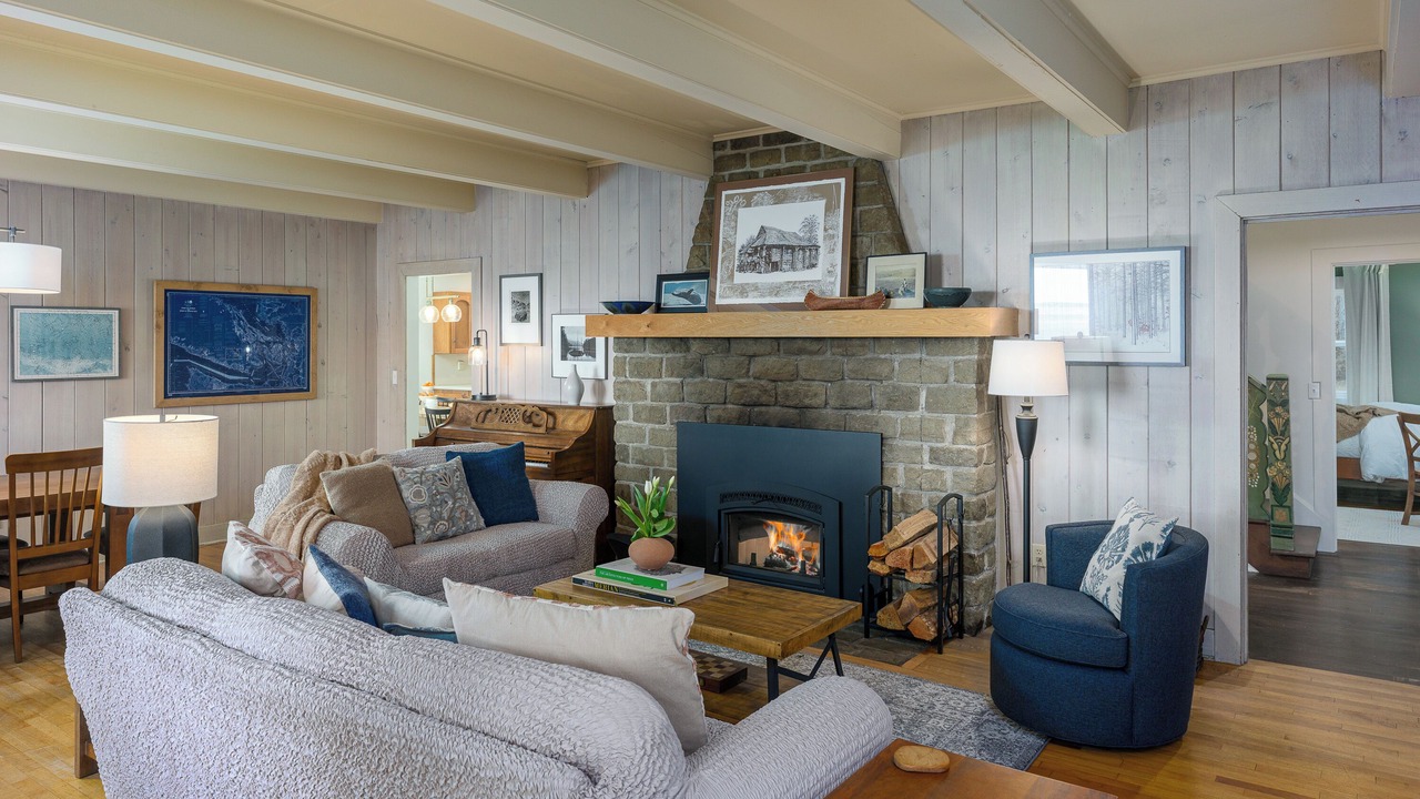 Photo of Others in Eastsound