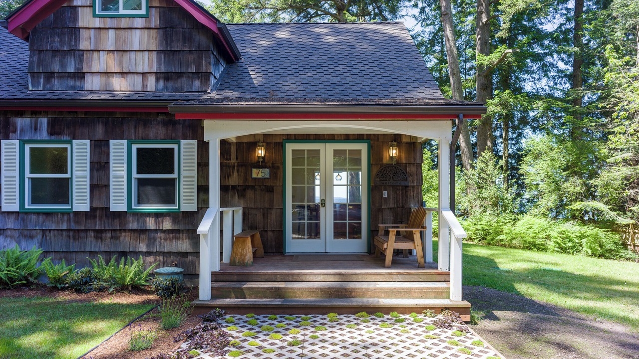 Photo of Others in Eastsound