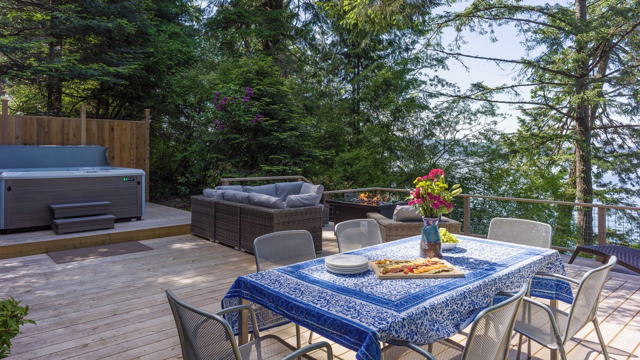 Photo of Others in Eastsound