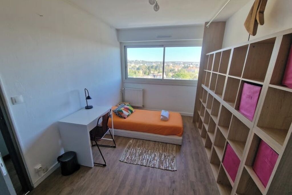 Photo of Bedroom in Residence Las Rebes Batiment