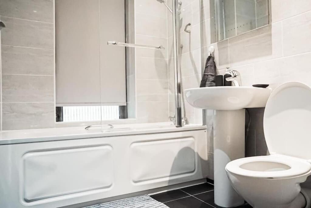 Photo of Bathroom in London Borough of Hounslow