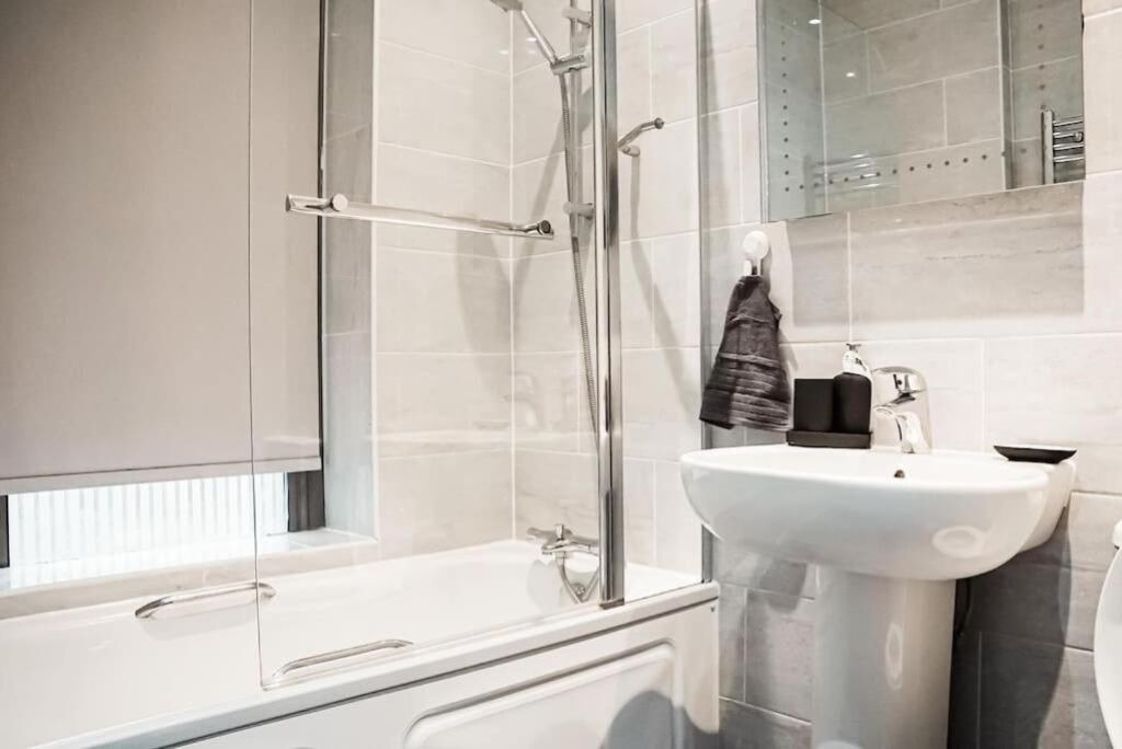 Photo of Bathroom in London Borough of Hounslow
