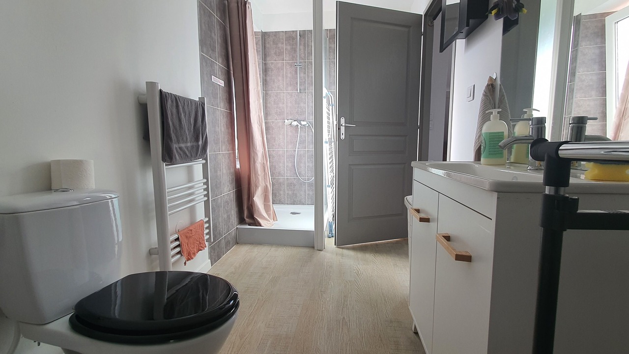 Photo of Bathroom in Ep 21 - Saint-Paul