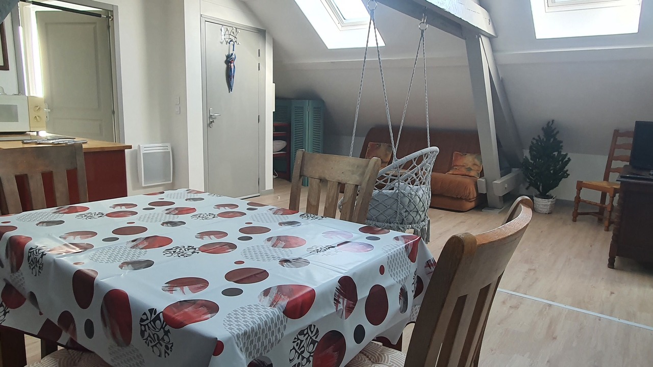 Photo of Others in Ep 21 - Saint-Paul