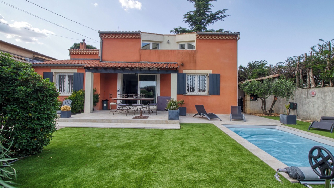 Photo of Outdoor in Tavel